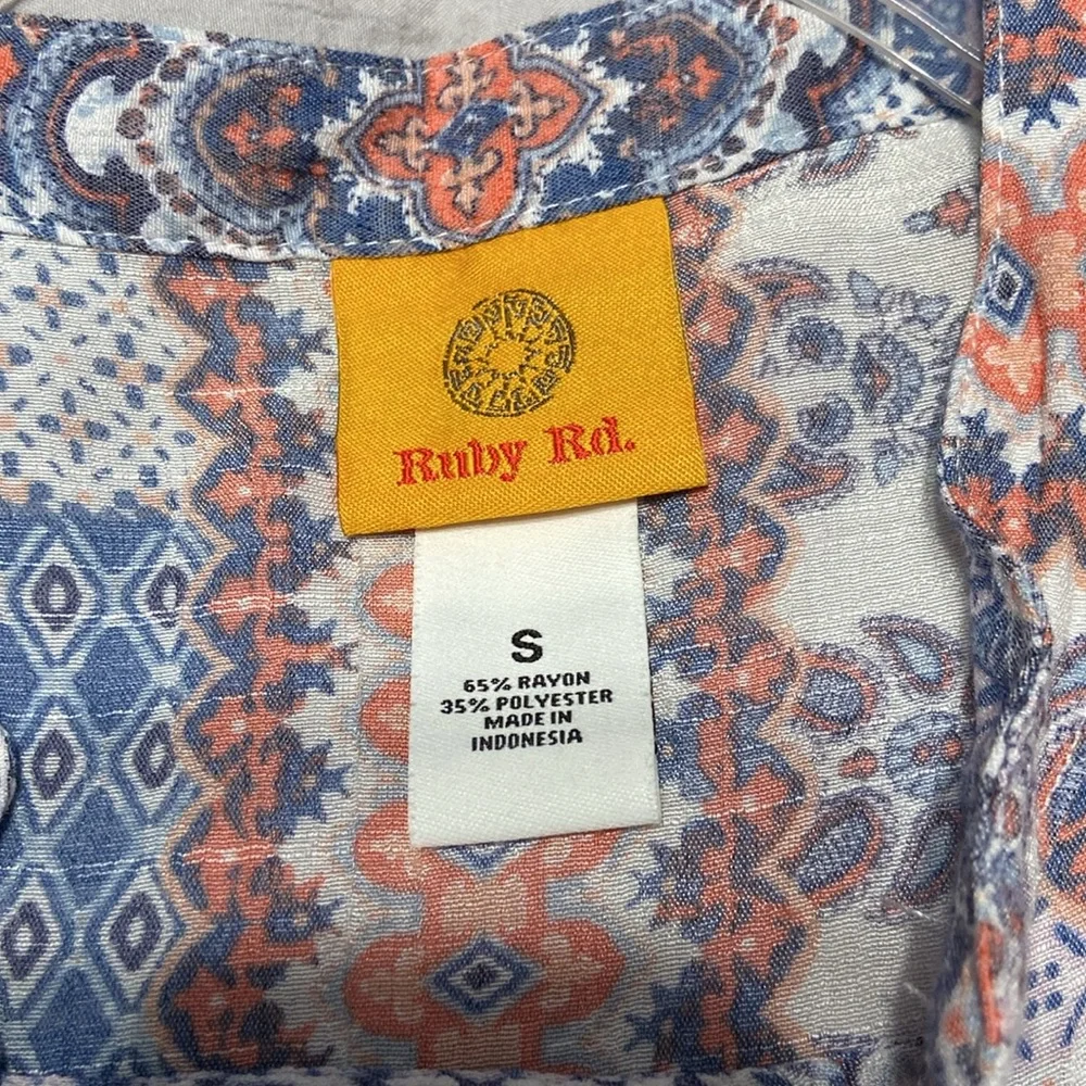 Ruby Rd Button Up Top - Picture 5 of 9